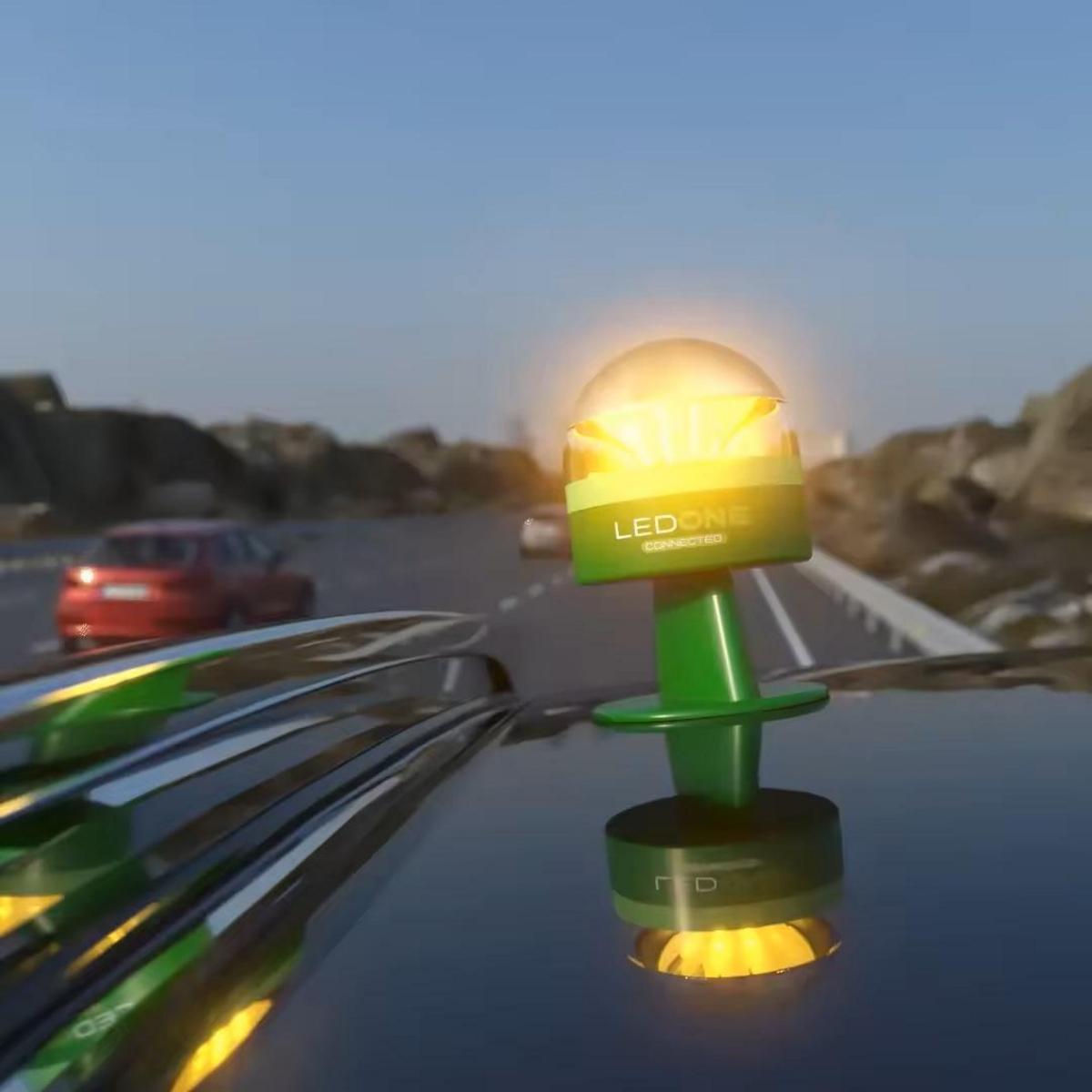 LED One ECO Connected - Luz de Emergencia Coche - Señal V16 Homologada DGT